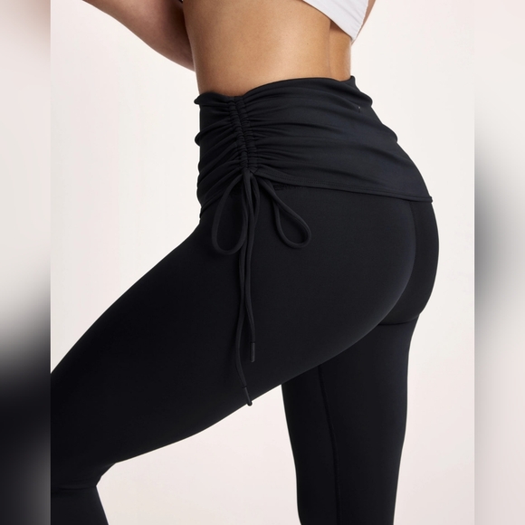 Knix Studio Leggings - Picture 5 of 7